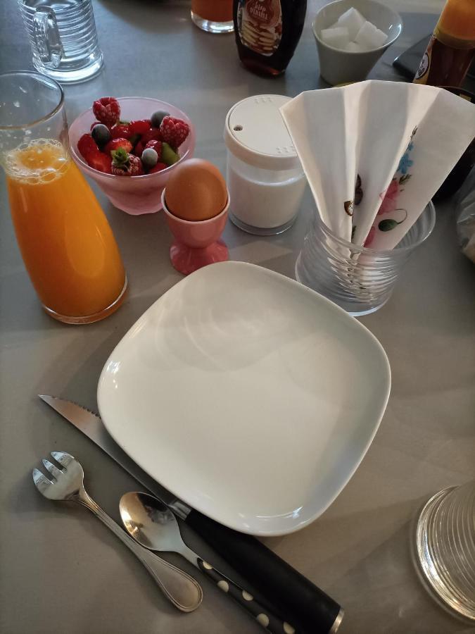 Bed and Breakfast Les Bichettes à Mortagne-sur-Sevre Extérieur photo