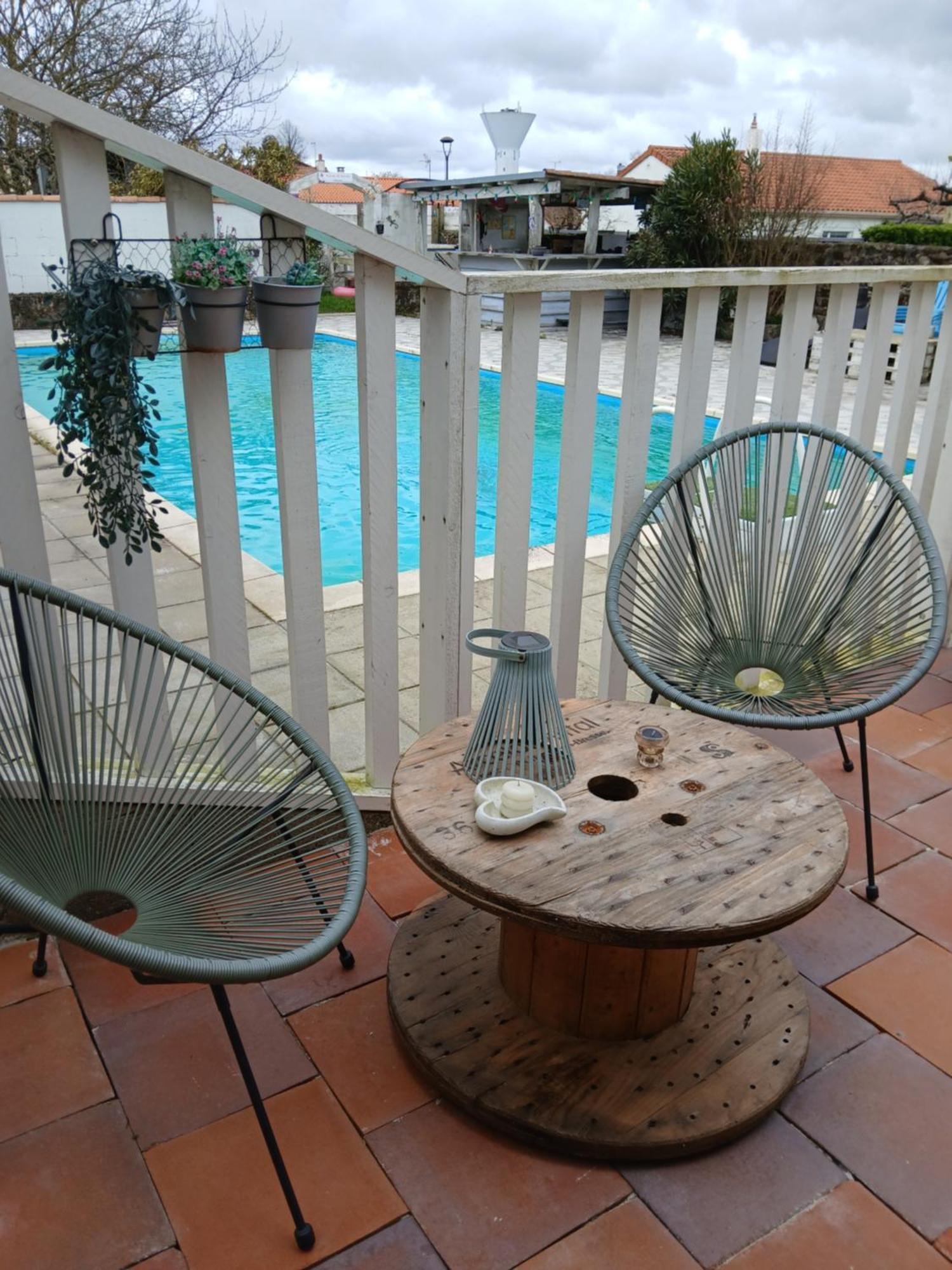 Bed and Breakfast Les Bichettes à Mortagne-sur-Sevre Extérieur photo